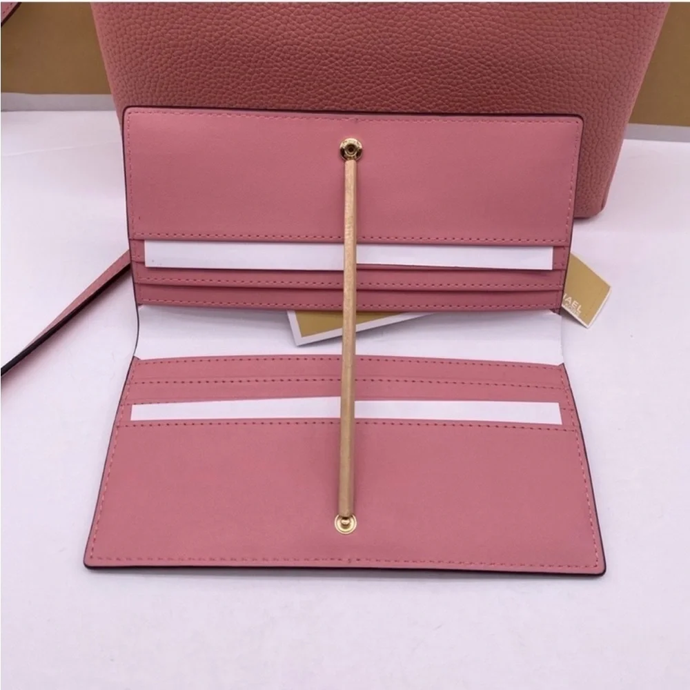 MICHAEL KORS Reed Large Pebbled  Leather Snap Wallet